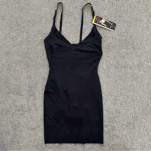 Maidenform Other - MAIDENFORM WYOB Full Shaping Slip Black Size Medium
